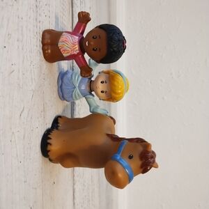Little people 3 figure horse and two girls